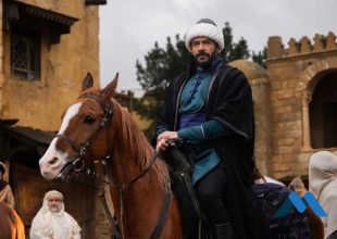 زندگینامه عزیز محمود